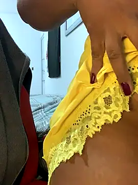 Snapshot of NatashaAzura chatting on October 2025 11:06:02 PM NatashaAzura online show from October 2025 11:06:02 PM