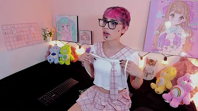 Strawberry Kitty  online show from November 2025 04:12:02 AM