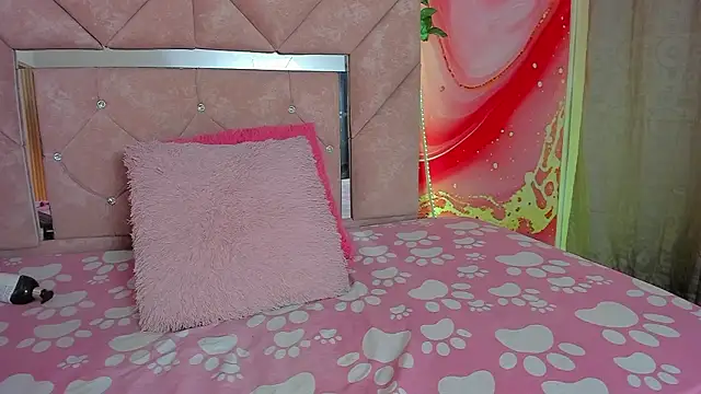 Snapshot of mia__blaze__ chatting on February 2026 03:01:01 AM mia blaze online show from February 2026 03:01:01 AM