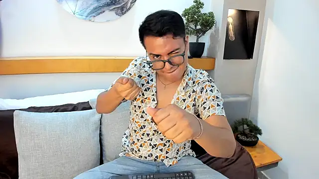 JohnBelRose online show from November 2025 07:18:02 PM