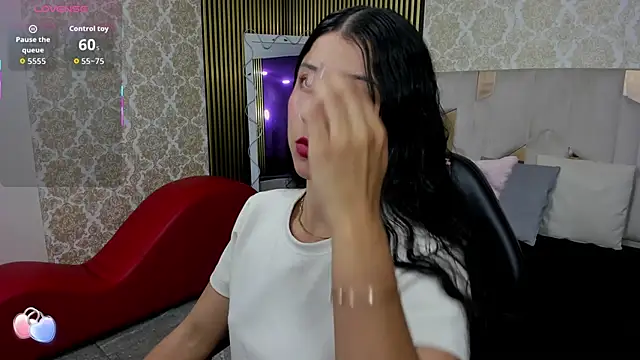 Adisson Tay online show from November 2025 08:18:01 PM