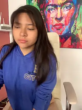 Snapshot of LeahParker_Pink chatting on October 2025 01:44:01 PM LeahParker Pink online show from October 2025 01:44:01 PM