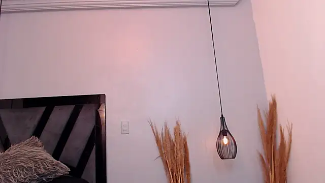 Amelia Brixton online show from October 2025 05:59:01 AM