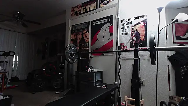 biggerisbetter12 online show from February 2026 04:00:01 AM