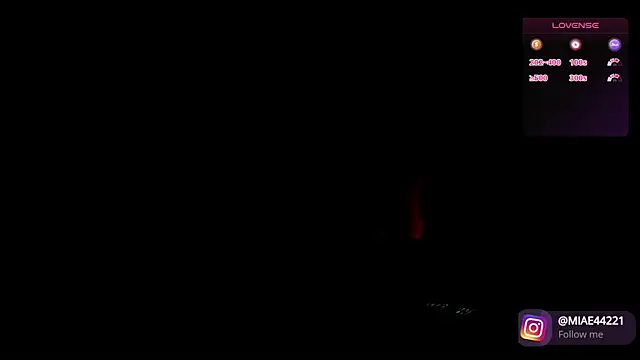 Snapshot of Little_Emma_11 chatting on October 2025 05:35:01 PM Little Emma 11 online show from October 2025 05:35:01 PM