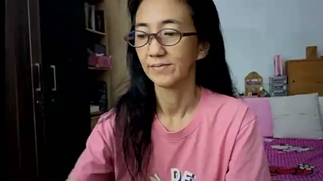 Snapshot of princessD077 chatting on February 2026 04:26:01 PM princessD077 online show from February 2026 04:26:01 PM