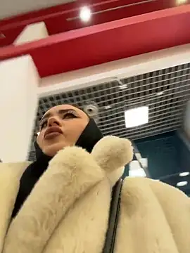 KiraSunshine online show from December 2025 04:32:01 AM