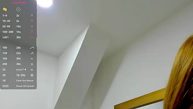 lucia lorenz online show from December 2025 11:27:02 AM