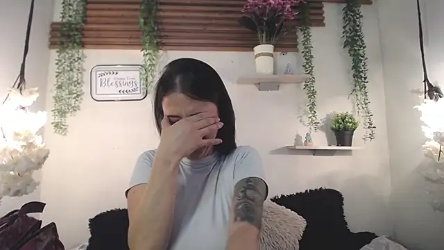 Emma sweet hot online show from March 2026 06:37:02 PM