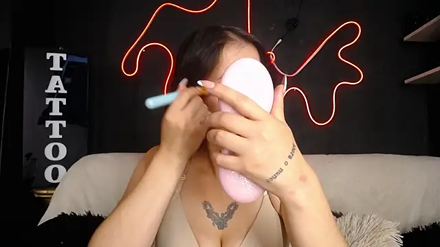 Emma sweet hot online show from April 2026 04:23:01 PM