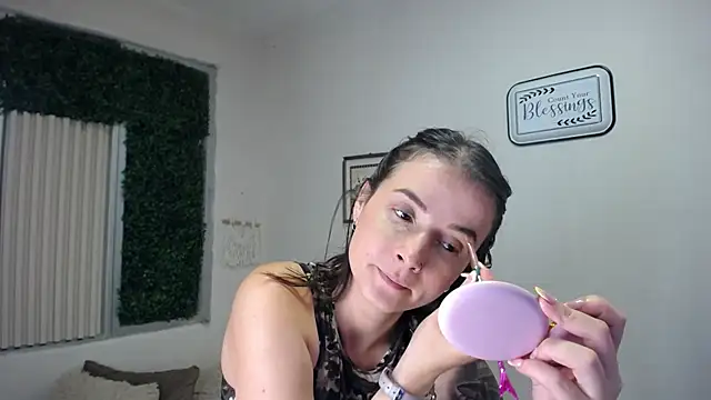 Emma sweet hot online show from June 2026 04:44:01 PM
