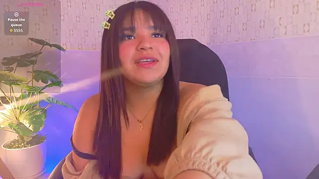 Miia aurora online show from December 2025 11:39:02 AM