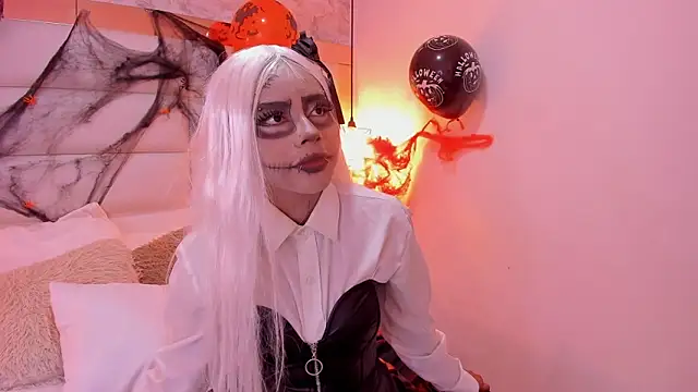 Sofia clk online show from November 2025 03:52:02 AM