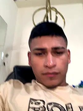 Emiliano Reyes online show from December 2025 03:24:01 AM