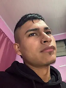 Emiliano Reyes online show from May 2026 12:41:01 AM
