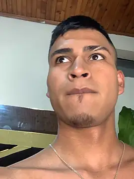 Emiliano Reyes online show from July 2026 06:47:02 AM