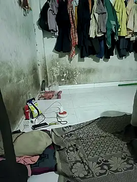 RNlov online show from November 2025 09:25:02 PM