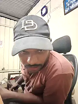 RNlov online show from February 2026 03:28:02 PM