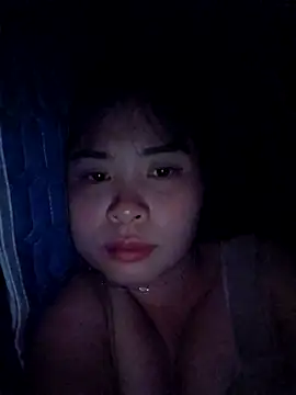 Squirrel-Pear online show from November 2025 11:43:02 PM