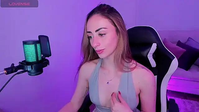 Snapshot of Anthonelaa_444 chatting on October 2025 11:45:02 PM Anthonelaa 444 online show from October 2025 11:45:02 PM