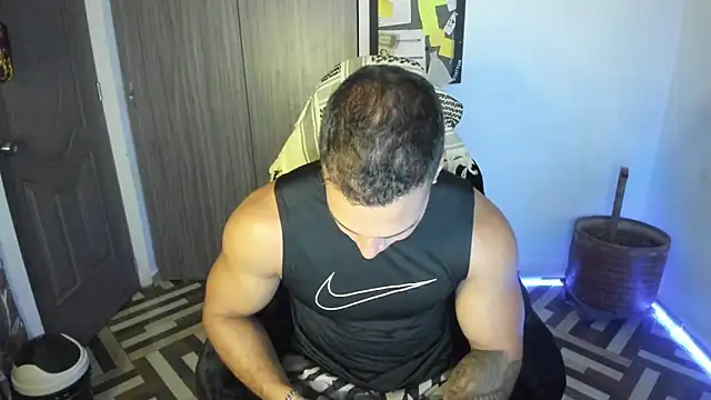 FreszX online show from November 2025 10:45:02 PM