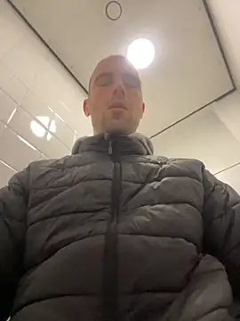 Rotteei1 online show from October 2025 12:01:02 PM