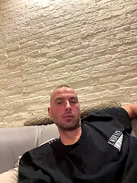 Rotteei1 online show from October 2025 08:04:02 PM