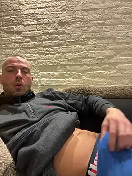 Rotteei1 online show from February 2026 12:26:01 AM