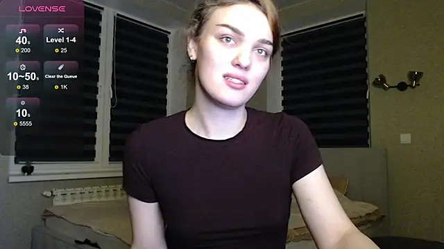 Snapshot of EmiliaRhodes chatting on October 2025 10:54:02 PM EmiliaRhodes online show from October 2025 10:54:02 PM