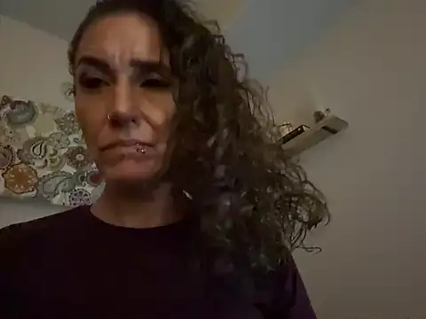 Snapshot of PetitemarieeThaReal chatting on October 2025 08:15:02 AM PetitemarieeThaReal online show from October 2025 08:15:02 AM