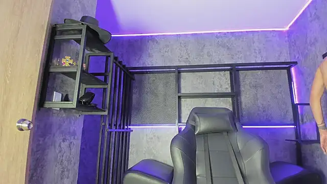 ArohomLester online show from January 2026 07:16:01 PM