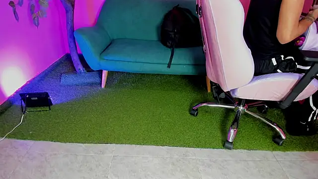 ArohomLester online show from March 2026 01:17:02 PM