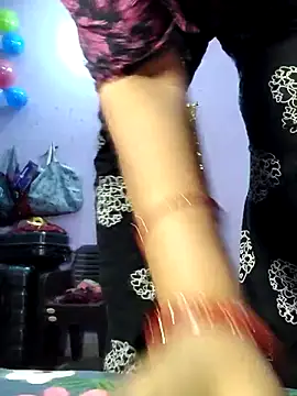 Snapshot of Dhana1 chatting on November 2025 07:02:02 AM Dhana1 online show from November 2025 07:02:02 AM