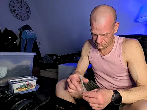 Kinky Play1 online show from March 2026 08:36:01 PM