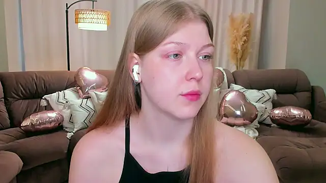 Stella Light online show from February 2026 04:32:01 AM