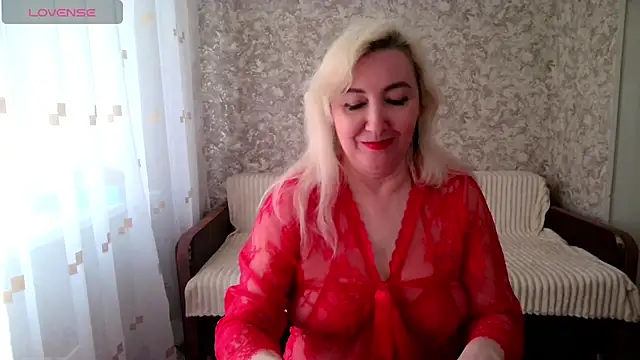 LadyKriss online show from April 2026 06:03:02 AM