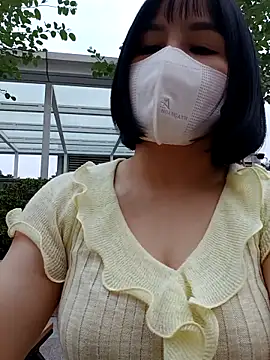 Mina-02 online show from October 2025 09:57:02 AM