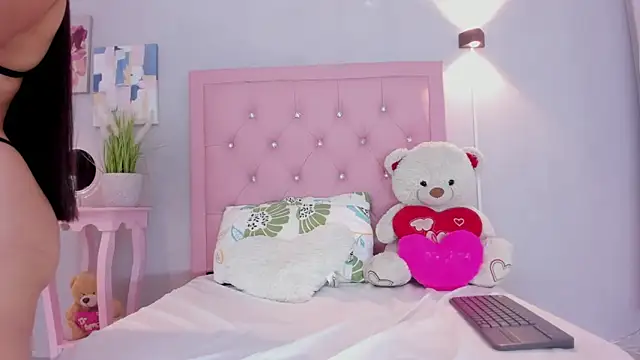 aitanaa rouse online show from October 2025 12:41:02 PM