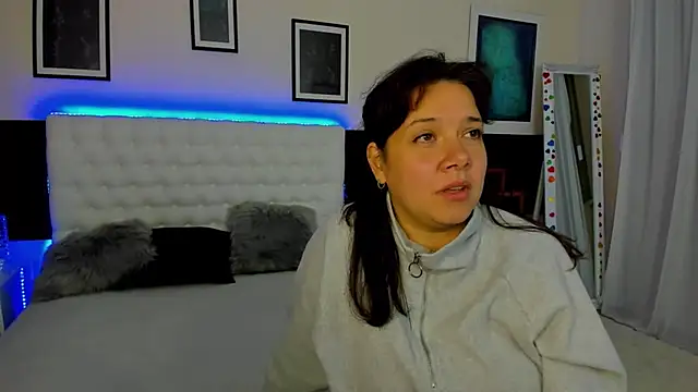 Snapshot of JulietteHarley chatting on October 2025 02:17:02 PM JulietteHarley online show from October 2025 02:17:02 PM