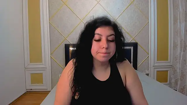 Snapshot of CurvyBabeXo chatting on October 2025 07:36:02 PM CurvyBabeXo online show from October 2025 07:36:02 PM
