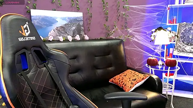 Snapshot of Mystery_Mary chatting on October 2025 10:49:01 AM Mystery Mary online show from October 2025 10:49:01 AM