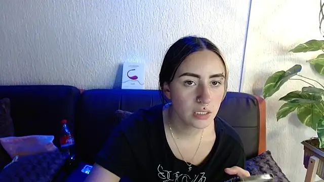 Christine julianne online show from October 2025 07:48:01 PM