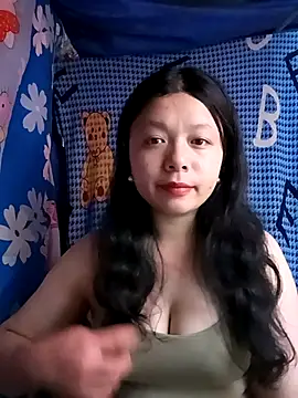 lisa-bae00 online show from February 2026 12:01:02 PM