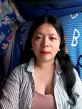 lisa-bae00 online show from March 2026 12:21:02 PM