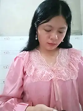 lisa-bae00 online show from June 2026 01:02:02 PM