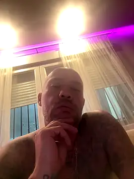 gitanoMad online show from November 2025 11:48:02 PM