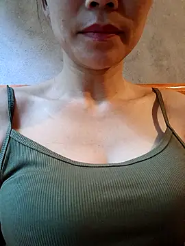 Bear bear0 online show from October 2025 12:33:02 AM