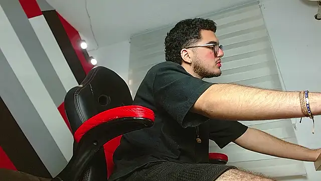 Zac Golden online show from February 2026 05:41:01 PM