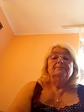 Snapshot of AmyLove353 chatting on October 2025 12:30:01 PM AmyLove353 online show from October 2025 12:30:01 PM