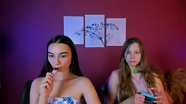 Snapshot of kira_light__ chatting on October 2025 10:19:02 AM kira light online show from October 2025 10:19:02 AM